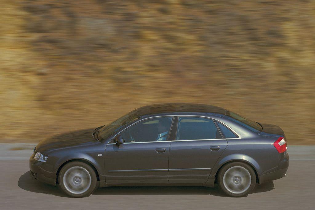 Audi A4 (B6) 3.0 Ficha Tecnica, consumo y dimensiones
