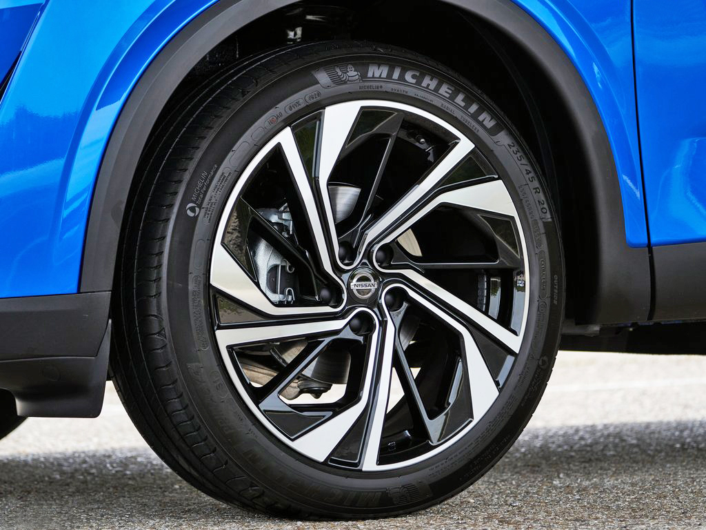 La imagen tiene un atributo ALT vacío; su nombre de archivo es Nissan-Qashqai_06.jpg