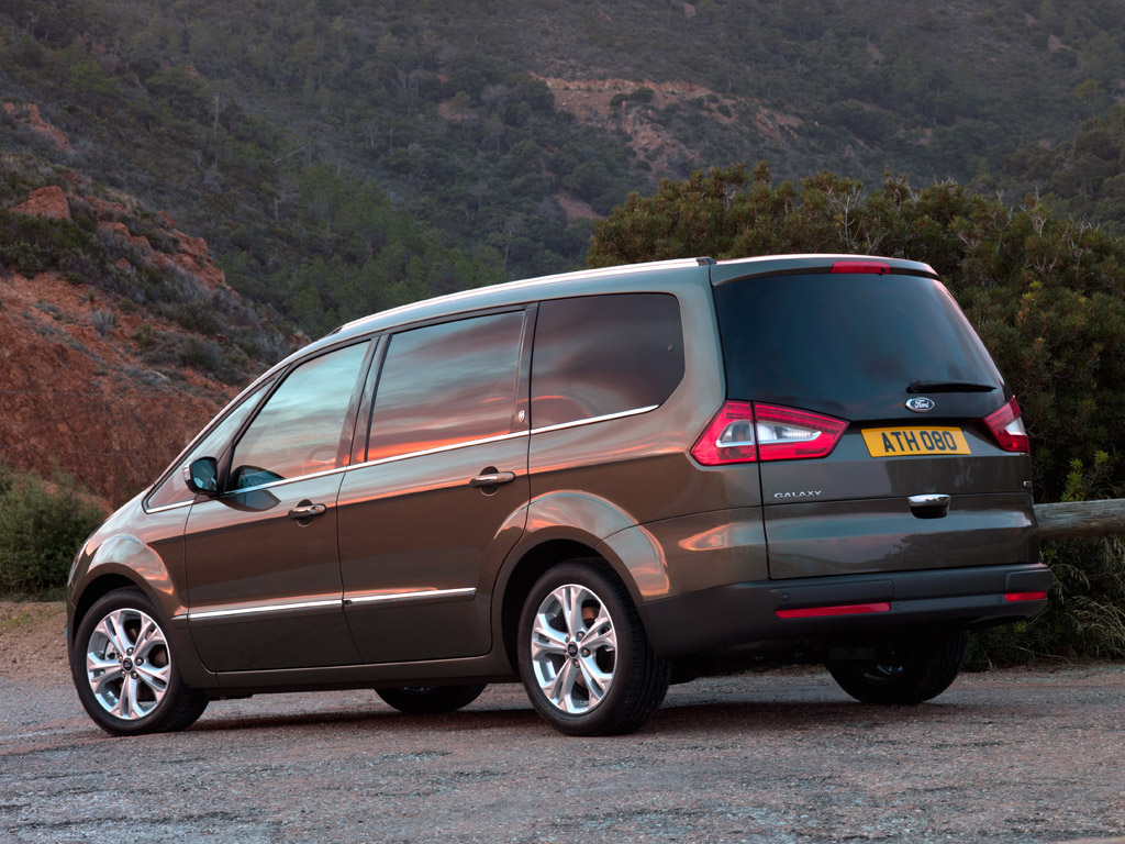 Автомобиль ford galaxy